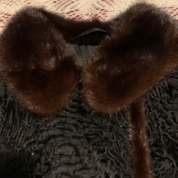 Genuine Swakara South-West African Fur Lamb's Coat with mink Collar - Picture 14 of 16